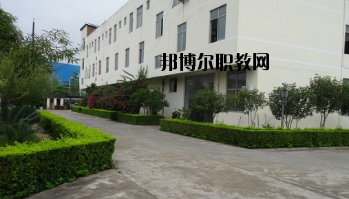 廣西玉林畜牧獸醫(yī)學(xué)校2020年報(bào)名條件、招生要求、招生對(duì)象 