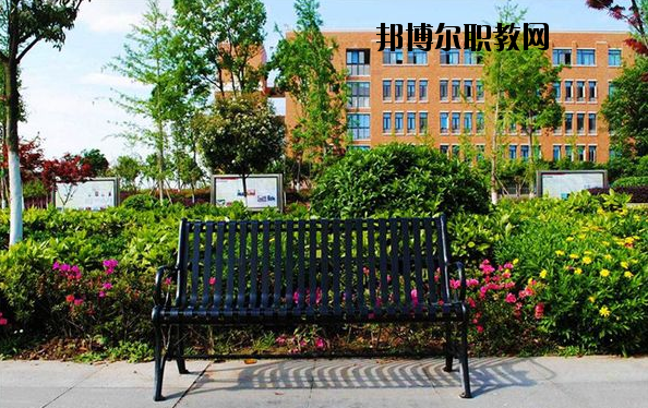 渭南興華職業(yè)學(xué)校2020年報(bào)名條件、招生要求、招生對(duì)象 