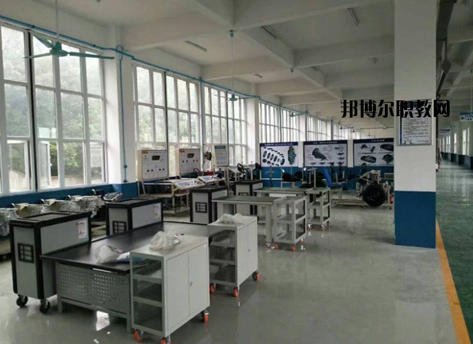黃石俊賢高級技工學校2020年報名條件、招生要求、招生對象