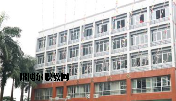 廣西電子高級技工學(xué)校2020年報名條件、招生要求、招生對象