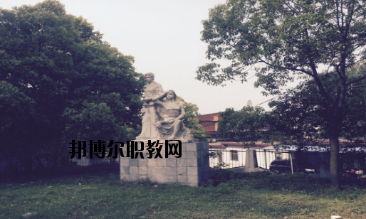 襄陽(yáng)鐵路工業(yè)學(xué)校2020年報(bào)名條件、招生要求、招生對(duì)象