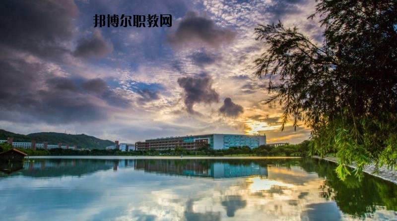 紅安職教中心怎么樣、好不好