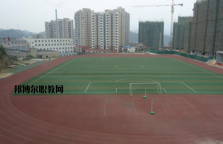東風汽車公司高級技工學(xué)校4