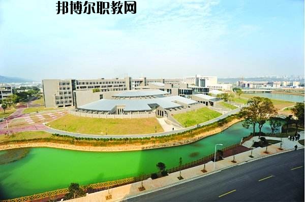 武穴財貿(mào)中等專業(yè)學(xué)校2020年報名條件、招生要求、招生對象