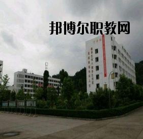 遂寧應(yīng)用高級技工學(xué)校2020年報(bào)名條件、招生要求、招生對象