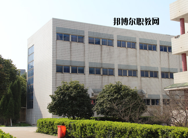 蘇州衛(wèi)生職業(yè)學(xué)校2020年報(bào)名條件、招生要求、招生對(duì)象
