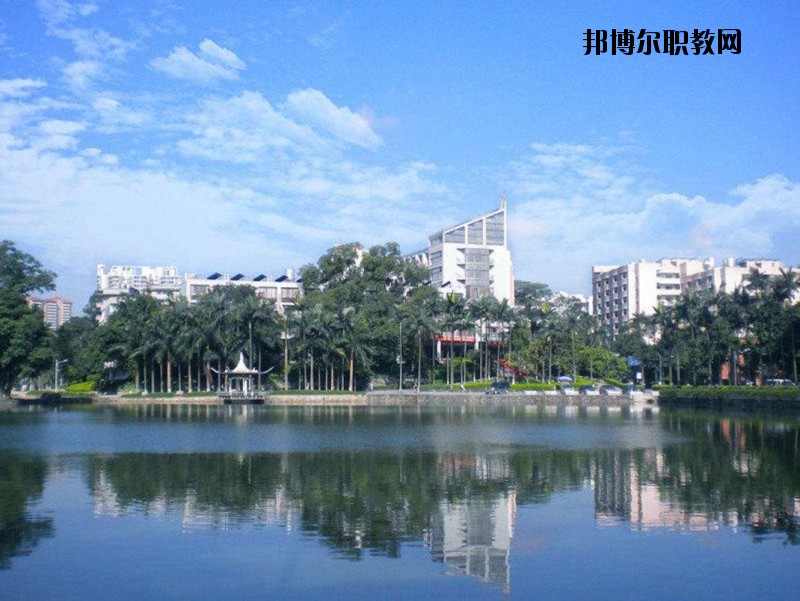麻城宋埠職業(yè)高級中學2020年報名條件、招生要求、招生對象