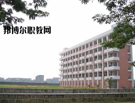 揭陽(yáng)技工學(xué)校2020年報(bào)名條件、招生要求、招生對(duì)象