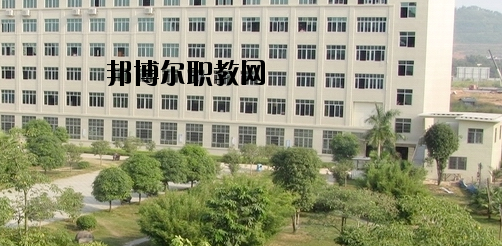 廣西工商技師學(xué)院2020年報(bào)名條件、招生要求、招生對(duì)象 