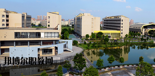 東莞理工學(xué)校2020年報(bào)名條件、招生要求、招生對象