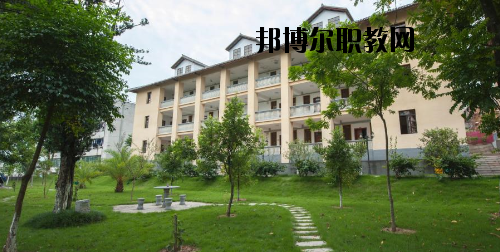 梅州農(nóng)業(yè)學(xué)校2020年報(bào)名條件、招生要求、招生對(duì)象