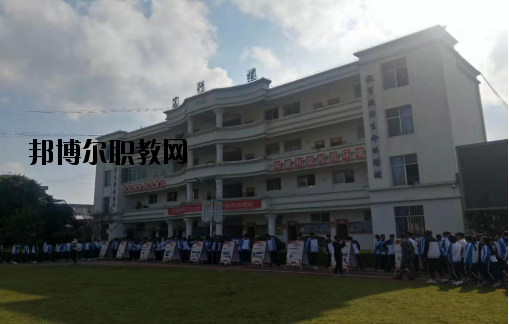 寧洱縣職業(yè)高級中學2020年學費、收費多少
