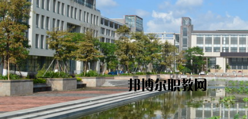 佛山高明區(qū)職業(yè)技術(shù)學(xué)校2020年報(bào)名條件、招生要求、招生對(duì)象
