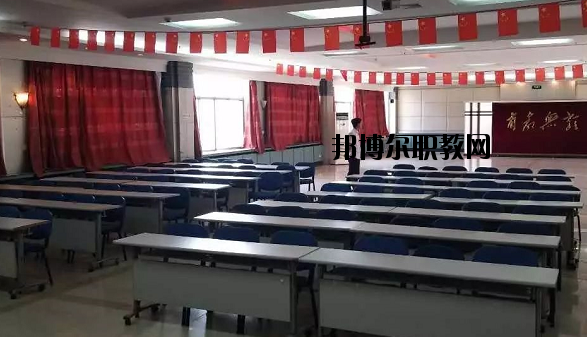 甘肅信息工程技術(shù)中等專業(yè)學(xué)校2020年學(xué)費(fèi)、收費(fèi)多少