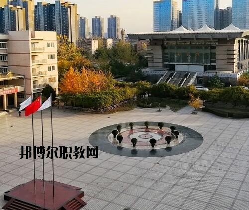 鄭州商貿(mào)管理學(xué)校2021年報名條件、招生對象