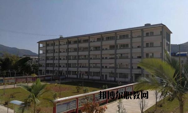 孟連縣職業(yè)高級中學(xué)2020年報(bào)名條件、招生要求、招生對象