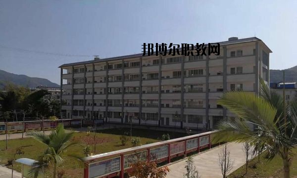 西盟縣職業(yè)高級(jí)中學(xué)2020年報(bào)名條件、招要求、招生對(duì)象