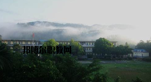 東興中等職業(yè)技術(shù)學(xué)校2020年報(bào)名條件、招生要求、招生對(duì)象 
