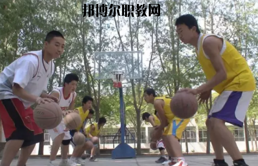 張掖體育運(yùn)動(dòng)學(xué)校2020年學(xué)費(fèi)、收費(fèi)多少
