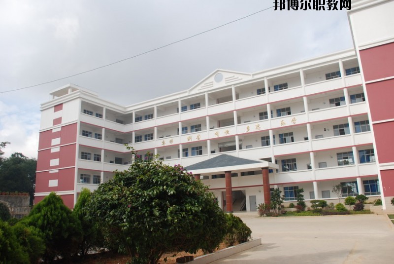 祥云縣職業(yè)高級中學2020年報名條件、招生要求、招生對象