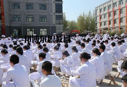 焦作護理學(xué)校2021年報名條件、招生要求、招生對象