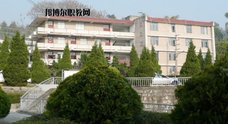 保山隆陽區(qū)職業(yè)技術(shù)學(xué)校2020年報名條件、招生要求、招生對象