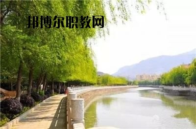 華坪縣職業(yè)高級(jí)中學(xué)2020年報(bào)名條件、招生要求、招生對(duì)象