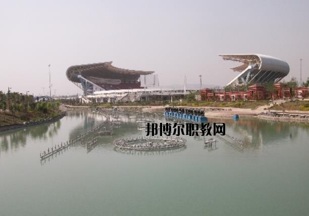 荊門現(xiàn)代學(xué)校2020年報名條件、招生要求、招生對象