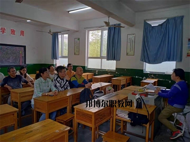 江西景德鎮(zhèn)機電工程學校2020年招生辦聯系電話