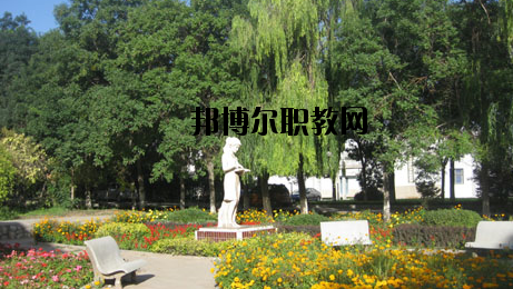 金川公司技工學(xué)校2020年學(xué)費(fèi)、收費(fèi)多少
