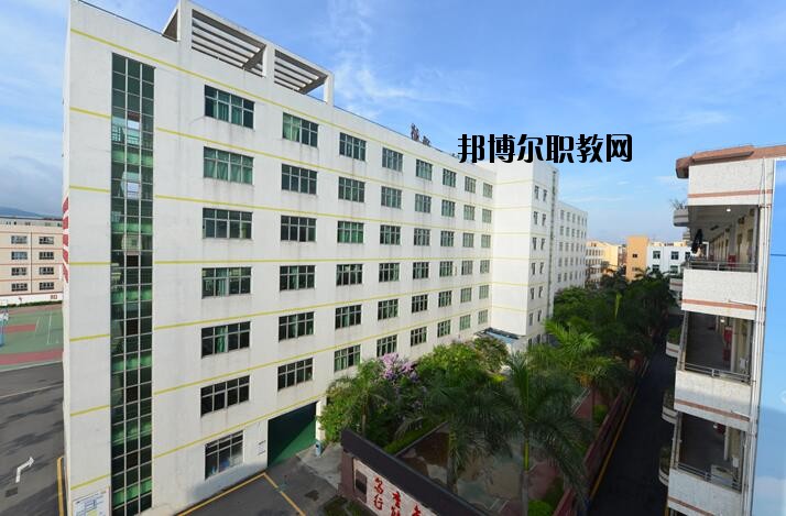 深圳寶山技工學(xué)校2020年報(bào)名條件、招生要求、招生對象