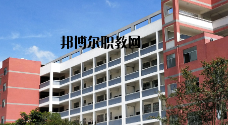 玉林華港中等職業(yè)技術學校2020年報名條件、招生要求、招生對象 
