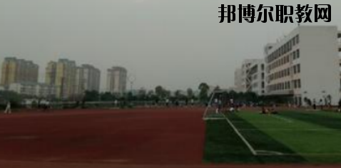 柳州鹿寨職業(yè)教育中心2020年報名條件、招生要求、招生對象