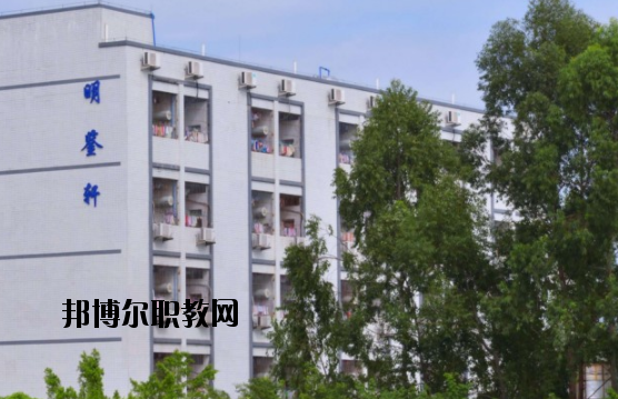廣東高新技術(shù)技工學(xué)校2020年報(bào)名條件、招生要求、招生對象