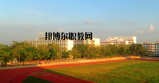 平南中等職業(yè)技術(shù)學(xué)校2020年報名條件、招生要求、招生對象