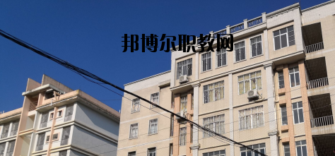 梧州服裝職業(yè)技術學校2020年報名條件、招生要求、招生對象 