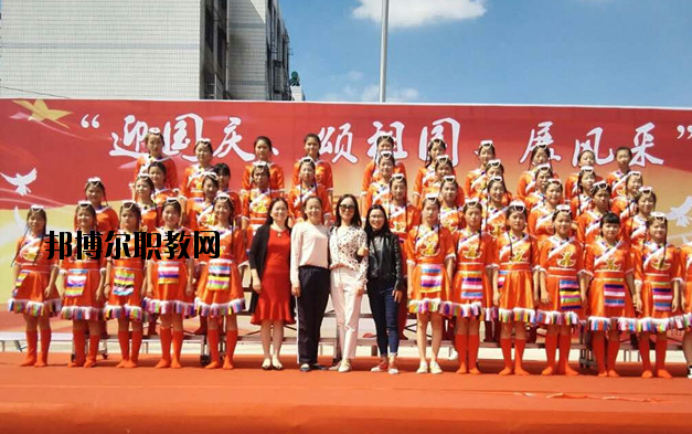 阜陽現(xiàn)代職業(yè)教育學(xué)校2020年報名條件、招生要求、招生對象
