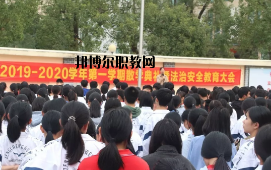 廣州增城區(qū)衛(wèi)生職業(yè)技術(shù)學(xué)校2020年報(bào)名條件、招生要求、招生對象