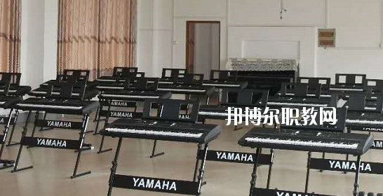 忻城職業(yè)技術(shù)學(xué)校2020年報名條件、招生要求、招生對象