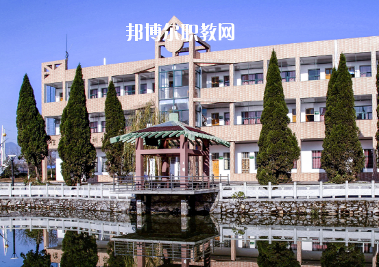 蕪湖機(jī)械工程學(xué)校2020年報(bào)名條件、招生要求、招生對(duì)象