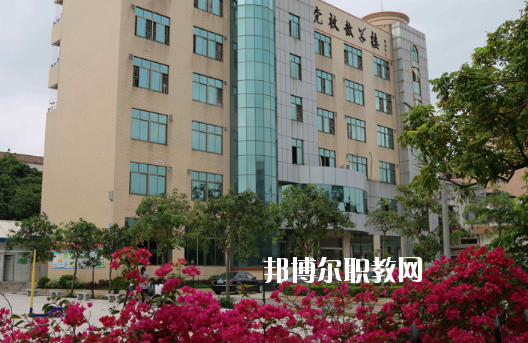 湛江海濱職業(yè)技術(shù)學校2020年報名條件、招生要求、招生對象