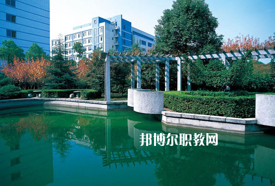 蕪湖地區(qū)衛(wèi)生學(xué)校2020年報(bào)名條件、招生要求、招生對(duì)象