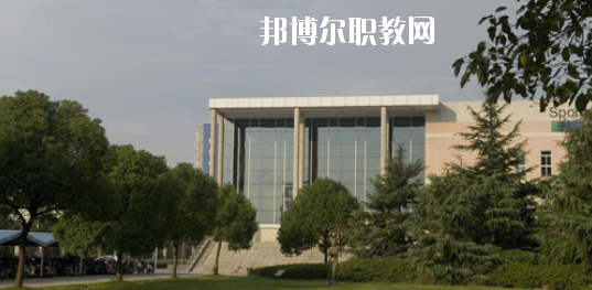 崇左八桂城市中等職業(yè)技術(shù)學(xué)校2020年報(bào)名條件、招生要求、招生對(duì)象