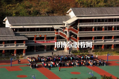 四川石棉職業(yè)高級(jí)中學(xué)怎么樣、好不好