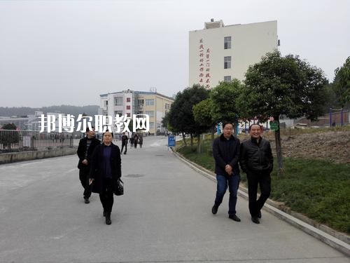 綿陽游仙職業(yè)教育中心2020年報名條件、招生要求、招生對象