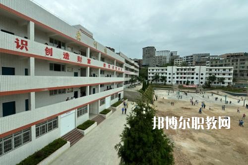 平昌縣職業(yè)中學(xué)2020年報(bào)名條件、招生要求、招生對象