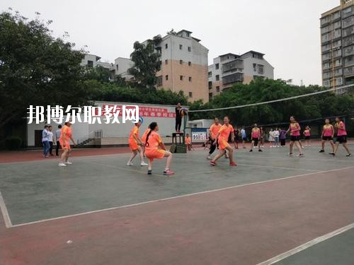 宜賓南溪區(qū)職業(yè)高級(jí)中學(xué)校2020年報(bào)名條件、招生要求、招生對(duì)象