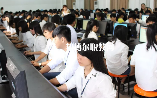 廉江興華職業(yè)技術(shù)學校2020年報名條件、招生要求、招生對象