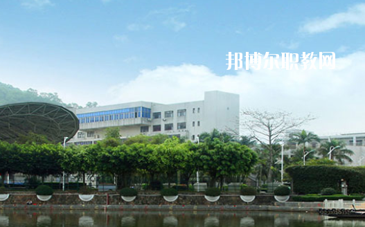 深圳市新鵬職業(yè)高級中學(xué)怎么樣、好不好