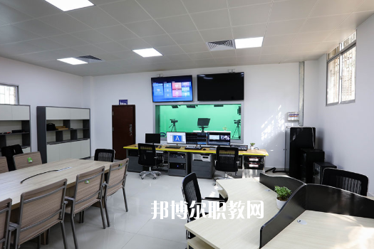 深圳市龍崗區(qū)第二職業(yè)技術(shù)學(xué)校怎么樣、好不好